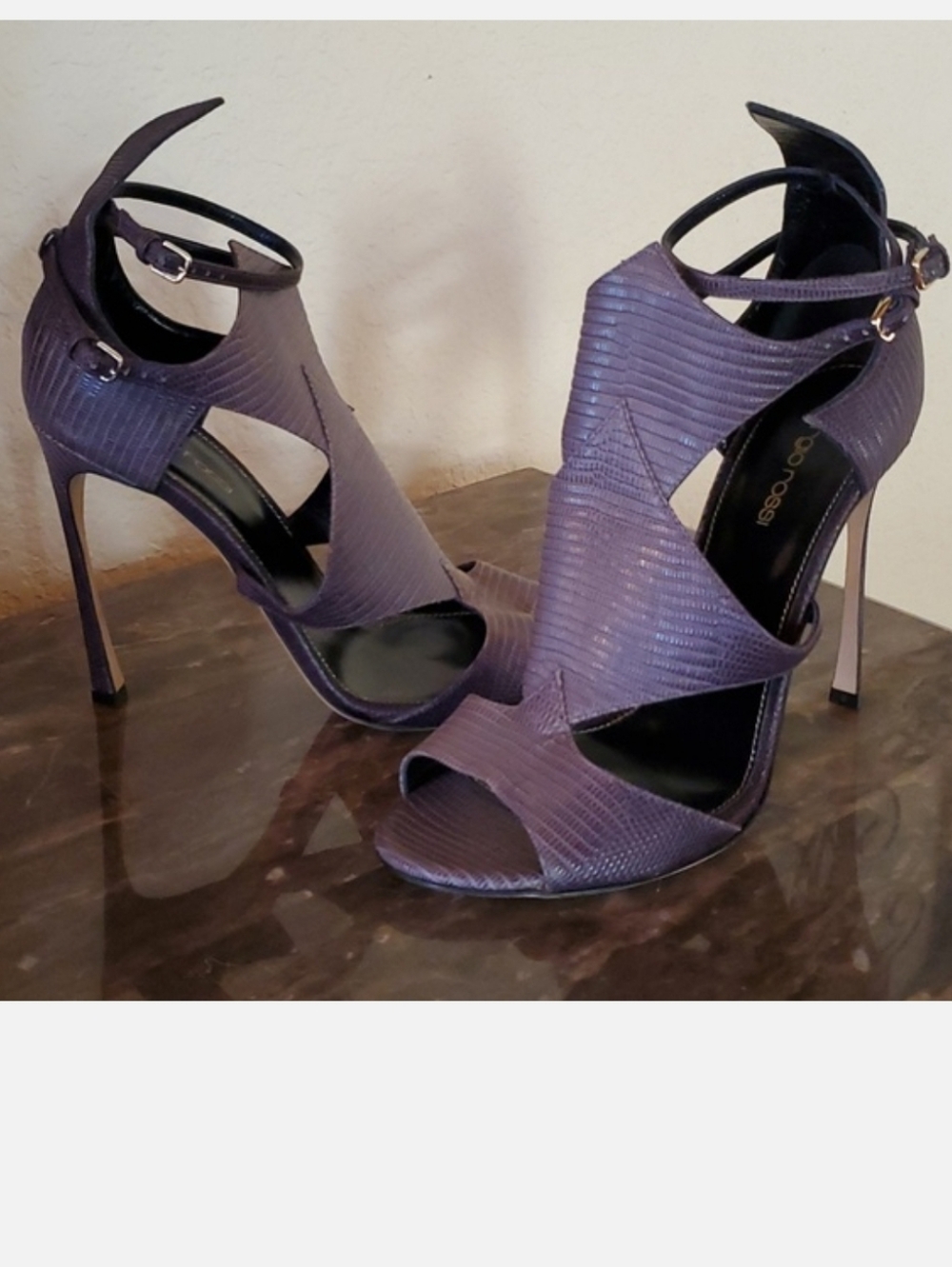 Like NEW Sergio Rossi geometric cutout heels